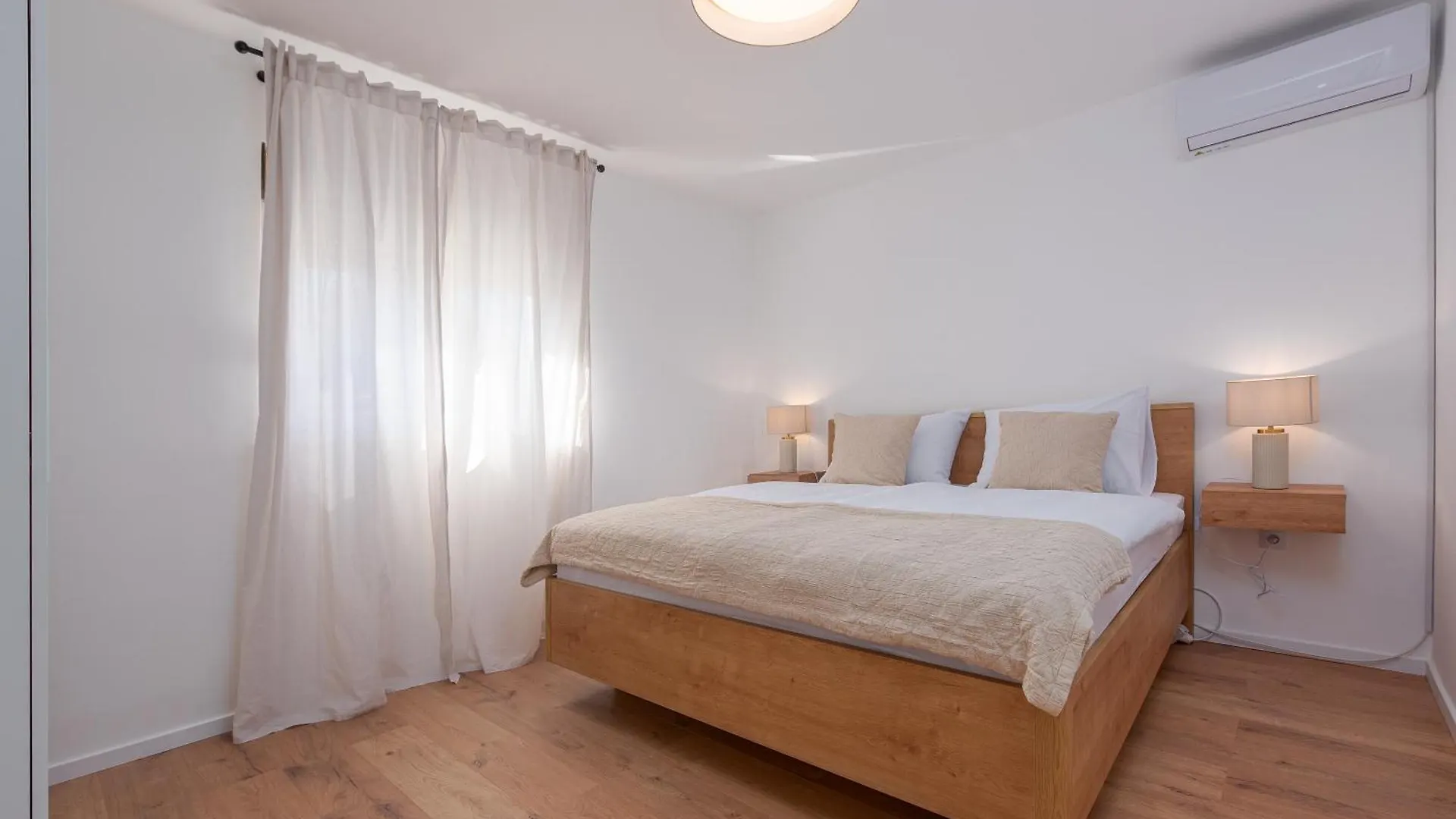 Holiday Home Lamar - With Heated Pool And Whirlpool Rastevic Chorvatsko