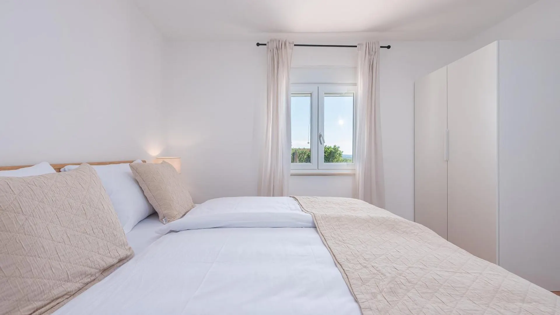 Holiday Home Lamar - With Heated Pool And Whirlpool Rastevic 0*,