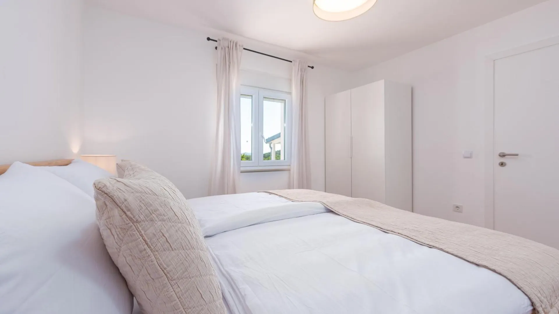 Holiday Home Lamar - With Heated Pool And Whirlpool Rastevic