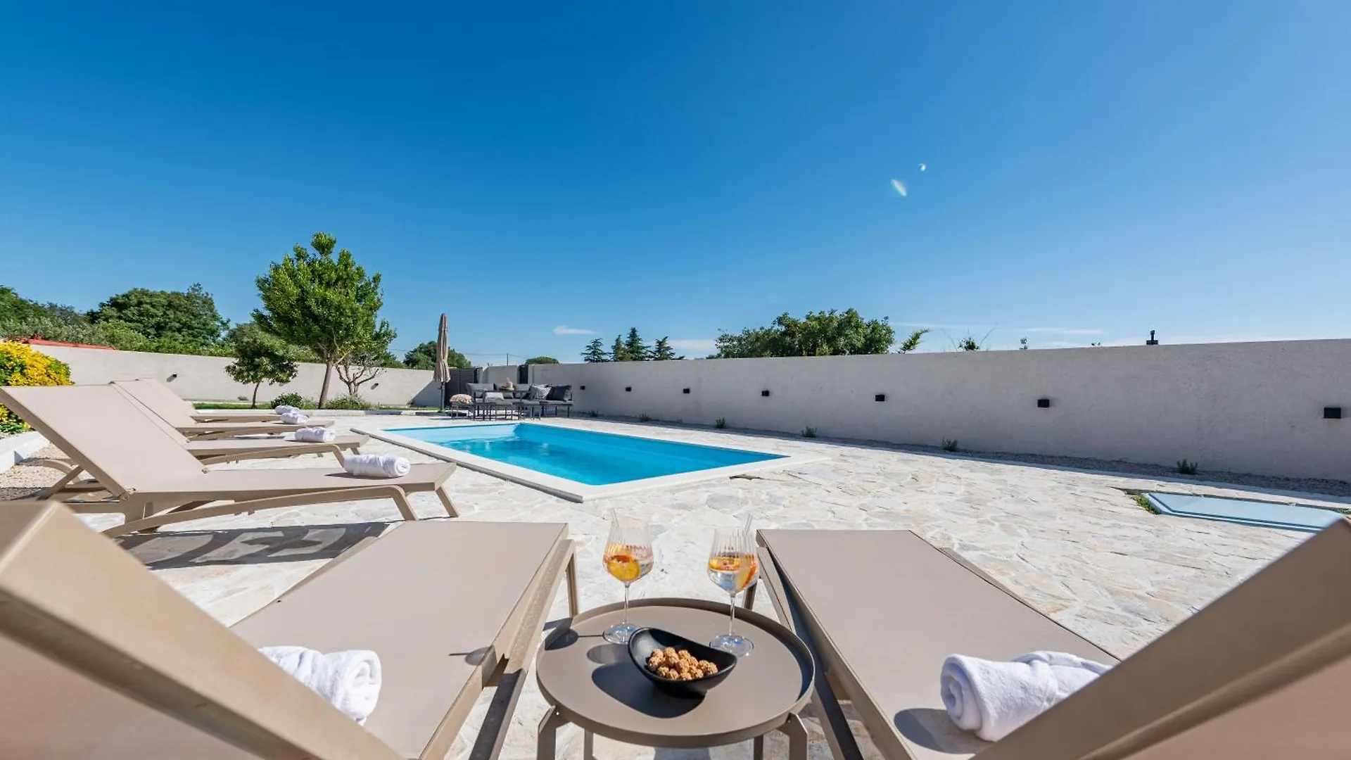 Holiday Home Lamar - With Heated Pool And Whirlpool Rastevic 0*,