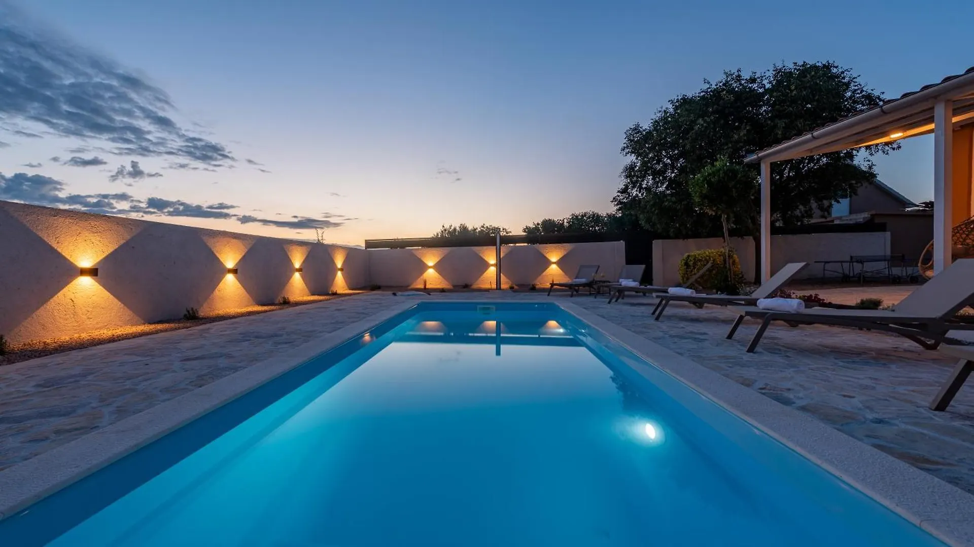 Holiday Home Lamar - With Heated Pool And Whirlpool Rastevic