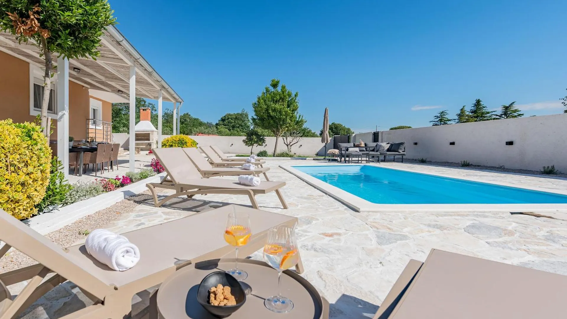 Holiday Home Lamar - With Heated Pool And Whirlpool Rastevic
